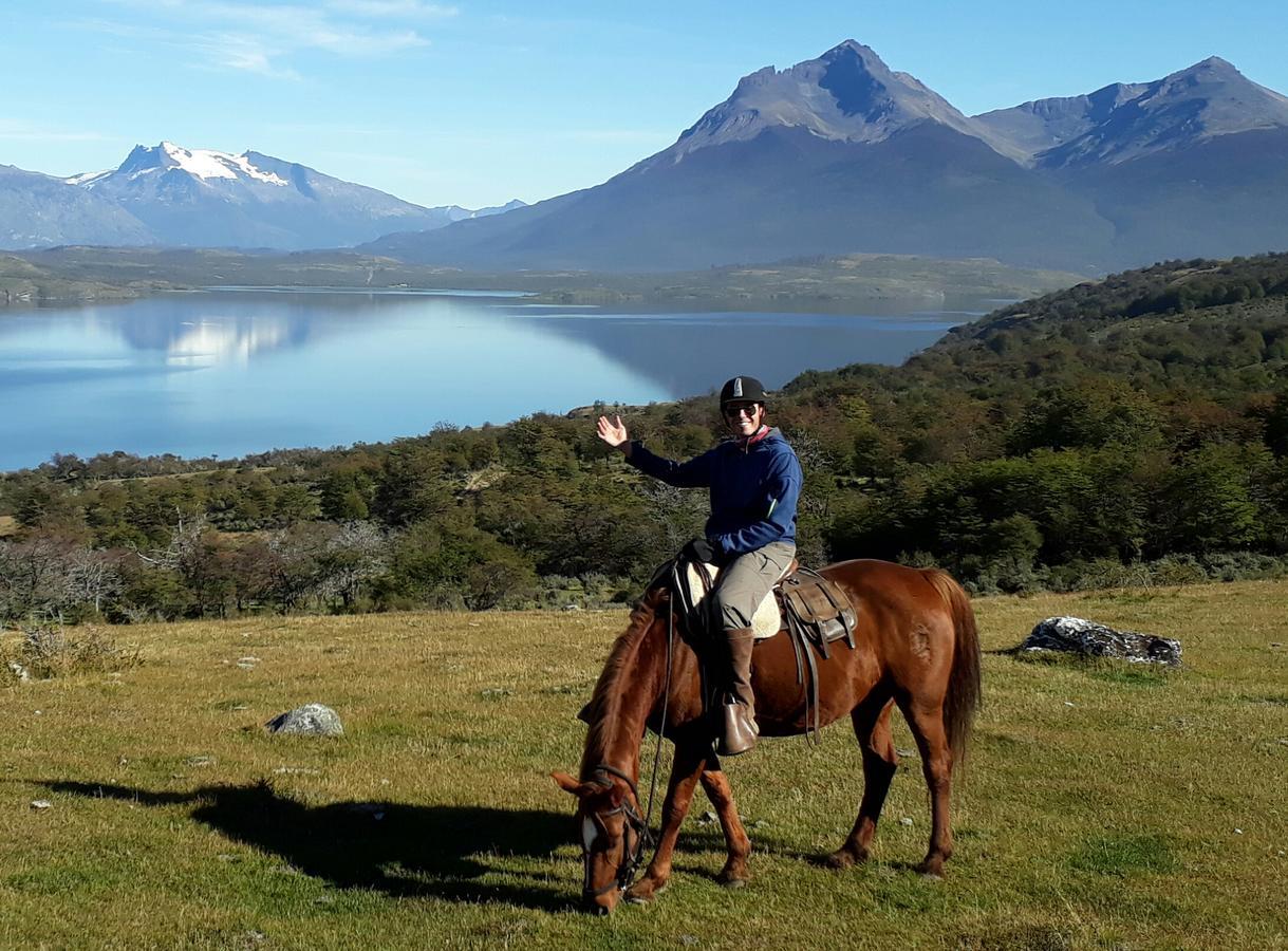 Cabanas Y Casa Kauken Puerto Natales Eksteriør bilde